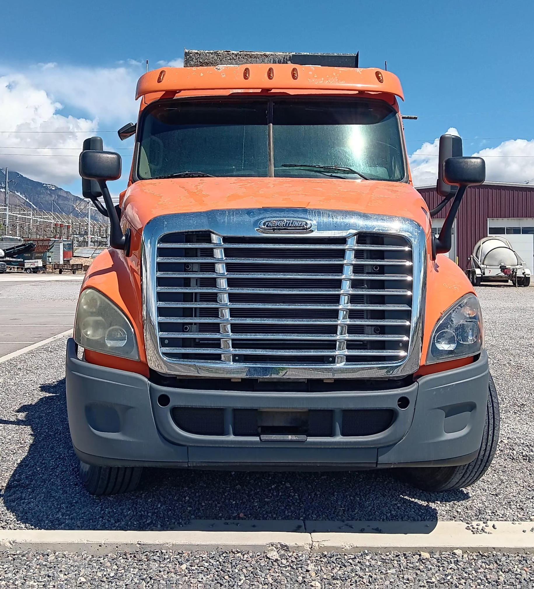 2014 FREIGHTLINER Cascadia - Image 7
